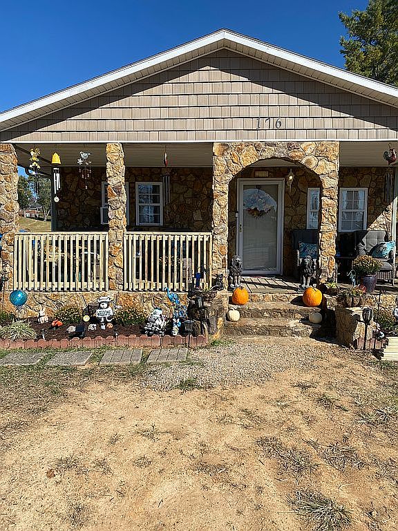 2 Bedroom House For Sale By Owner in Piney Flats, TN 