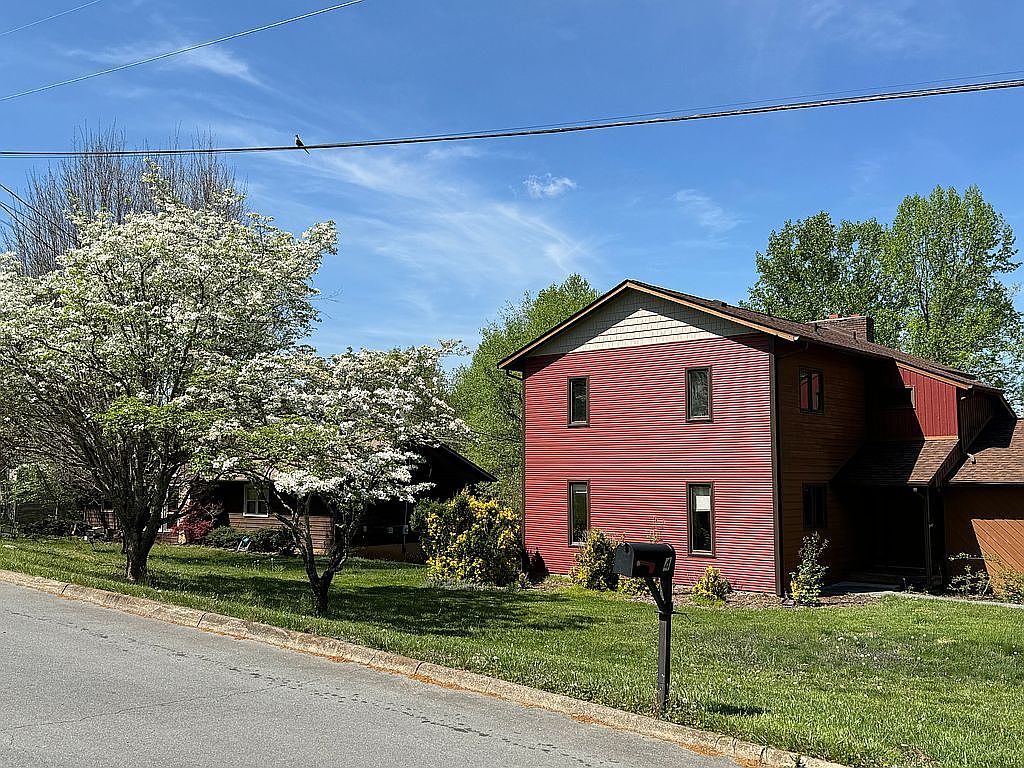 3 Bedroom House For Sale By Owner in Johnson City, TN 