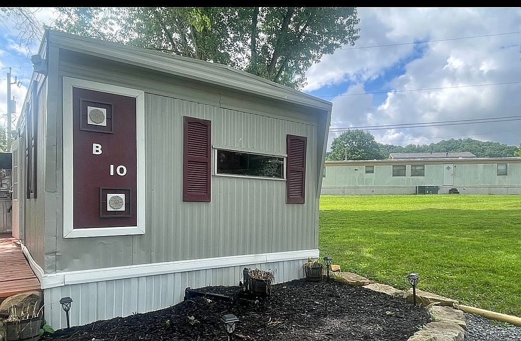 Mobile Home For Sale By Owner in Mount Carmel, TN 