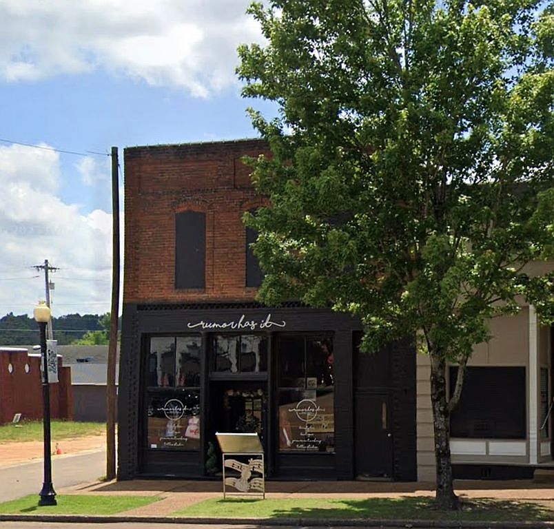 Rumor Has It Beauty Bar Building FSBO in Selmer, TN 