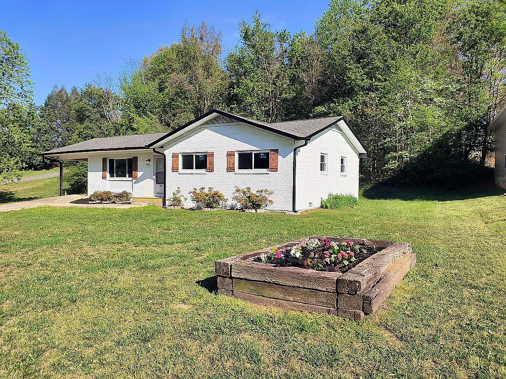3 Bedroom House For Sale By Owner in Spring City, TN 