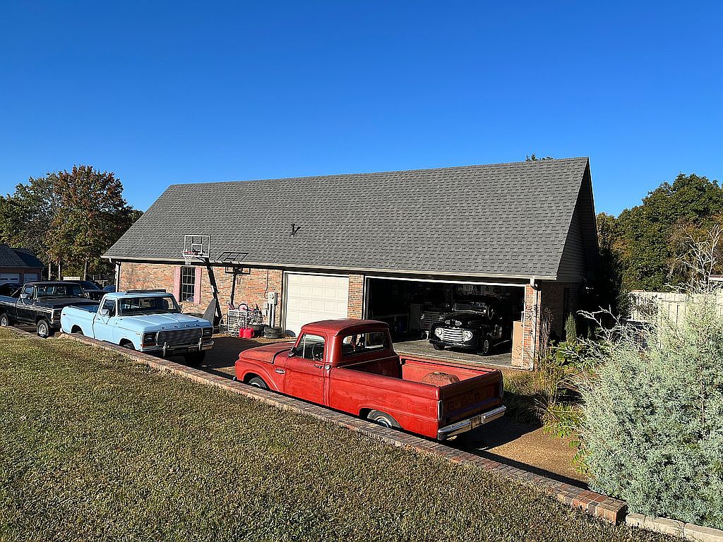 7 Bedroom House For Sale By Owner in Lexington, TN 