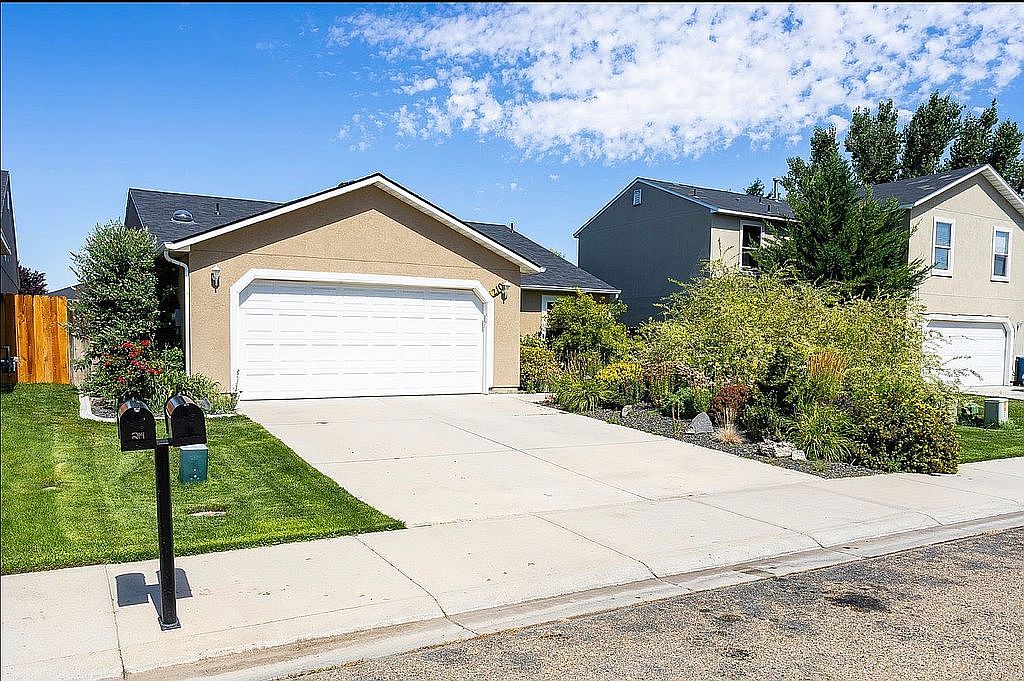 3 Bedroom House For Sale By Owner in Caldwell, ID 