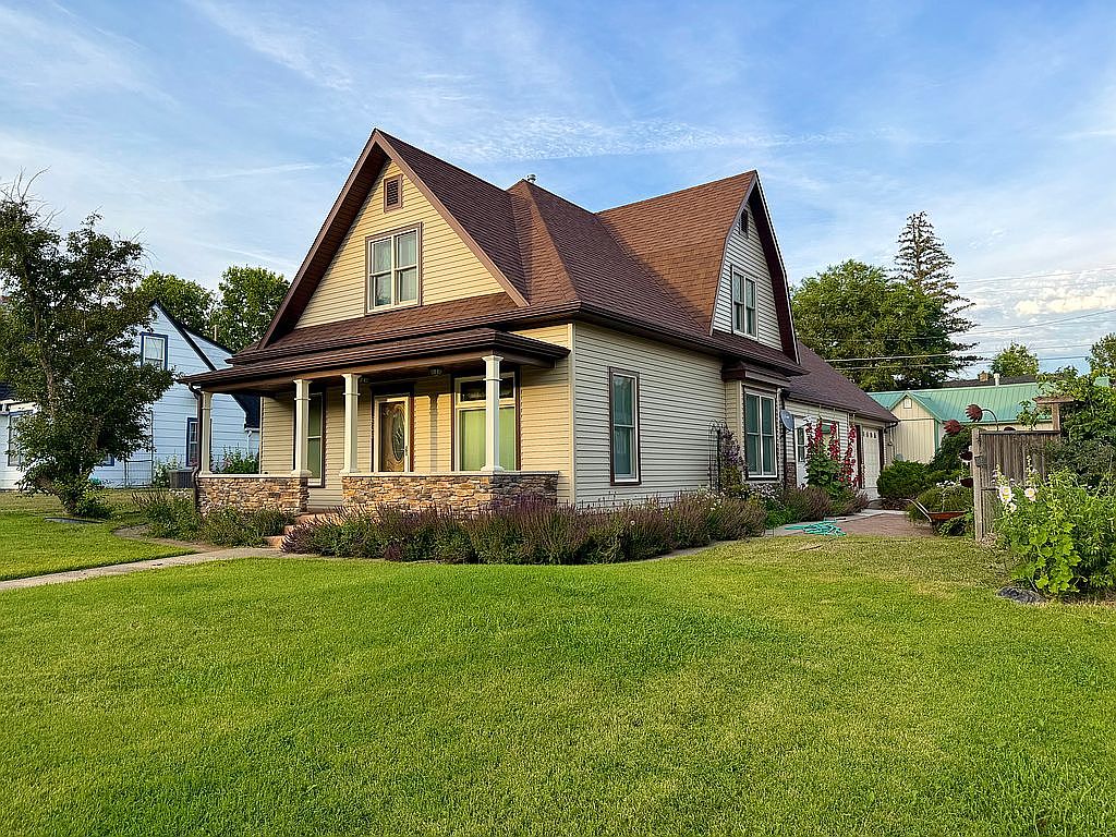 4 Bedroom House For Sale By Owner in Chinook, MT 