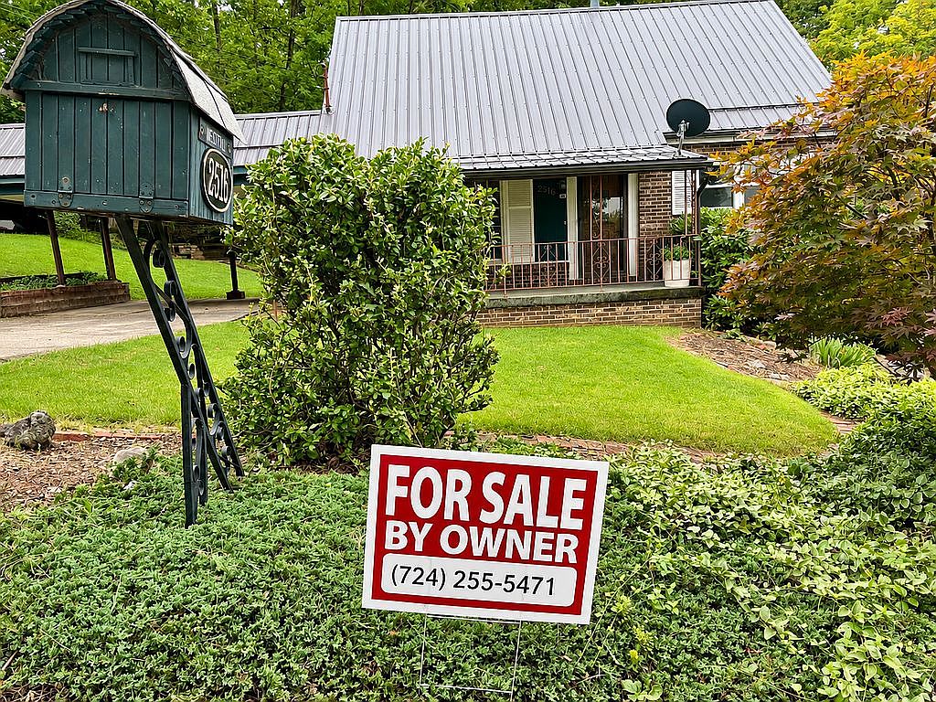 5 Bedroom House For Sale By Owner in Parkersburg, WV 