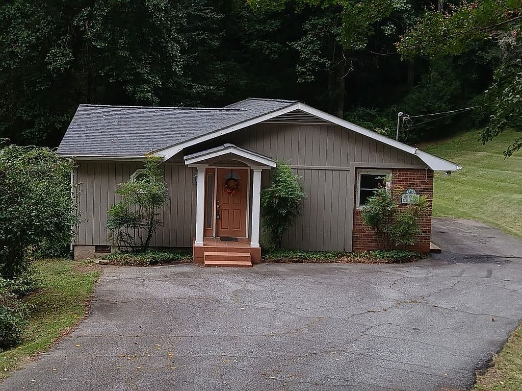 3 Bedroom House For Sale By Owner in Cullowhee, NC 
