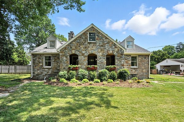 6 Bedroom House For Sale By Owner in Alexandria, VA 