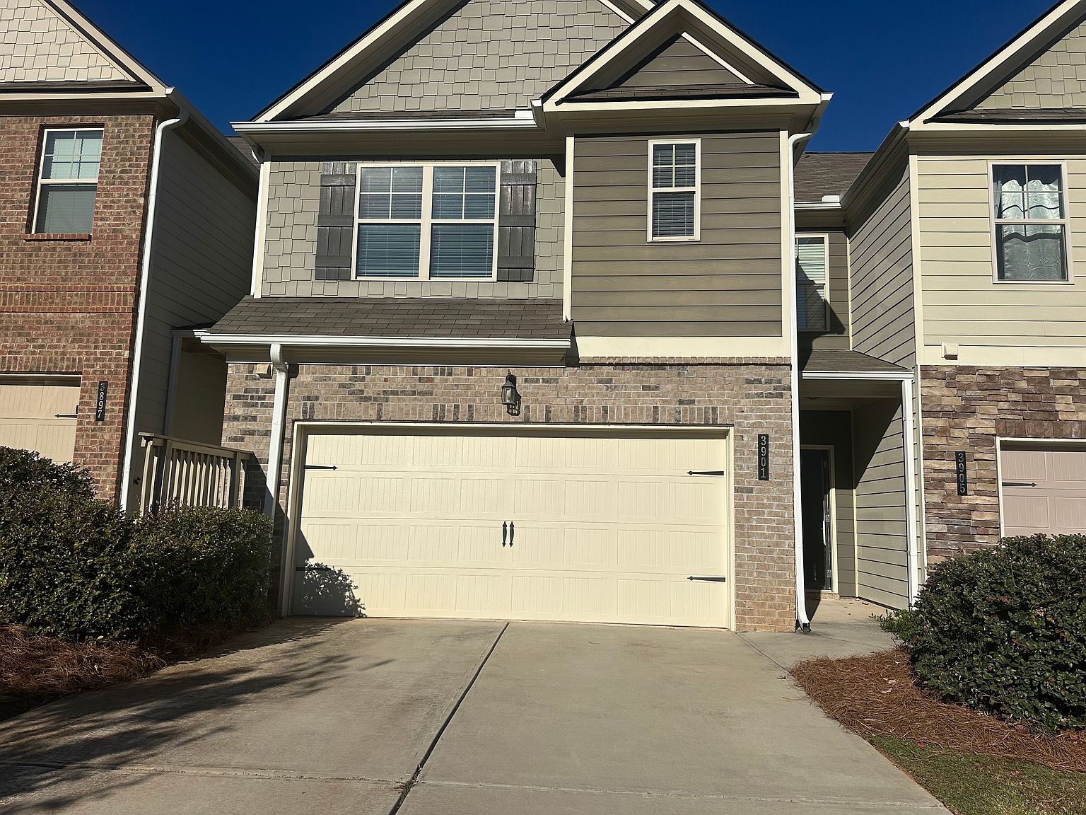 3 Bedroom Townhouse For Sale By Owner in Oakwood, GA 